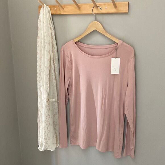 A new day Top/Shirt  - Picture 1 of 6